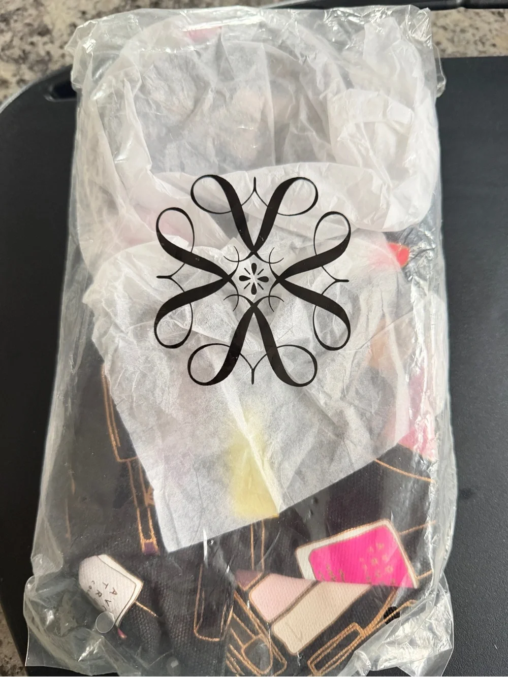 Avon Beauty Resolutions Cosmetics Travel Makeup Bag NWT